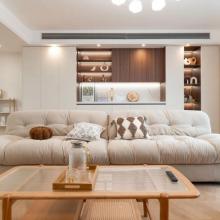 128㎡原木中古風(fēng)：巧用留白與軟裝，打造通透舒適居所！