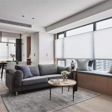 84平的小戶型二居室，客廳里有個長飄窗，輕松擴容