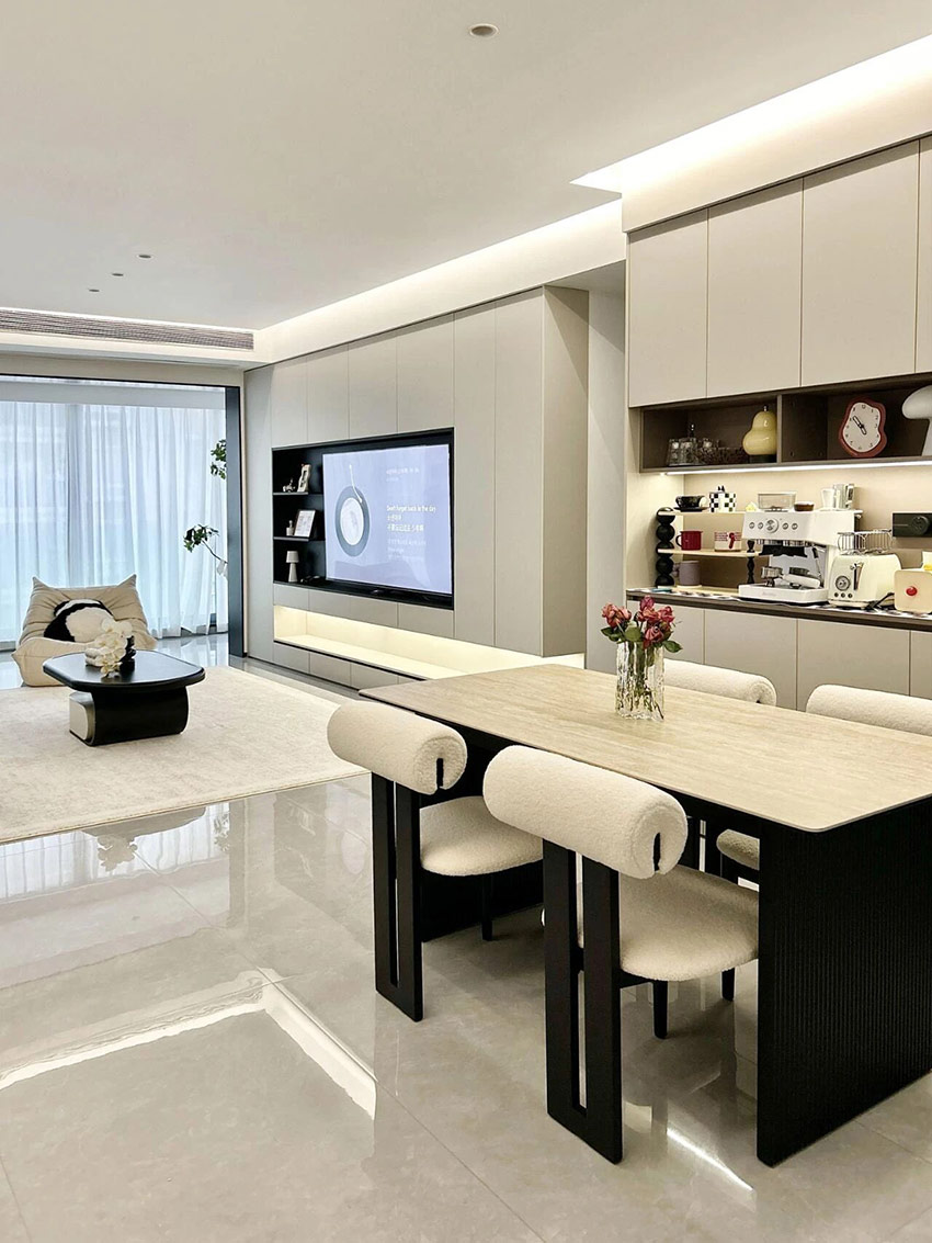 刷視頻號裝出網(wǎng)紅房？這對小夫妻的操作讓我看傻眼了！